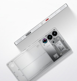 ZTEnubiaRedMagic10Pro5Gmoonlightsideview